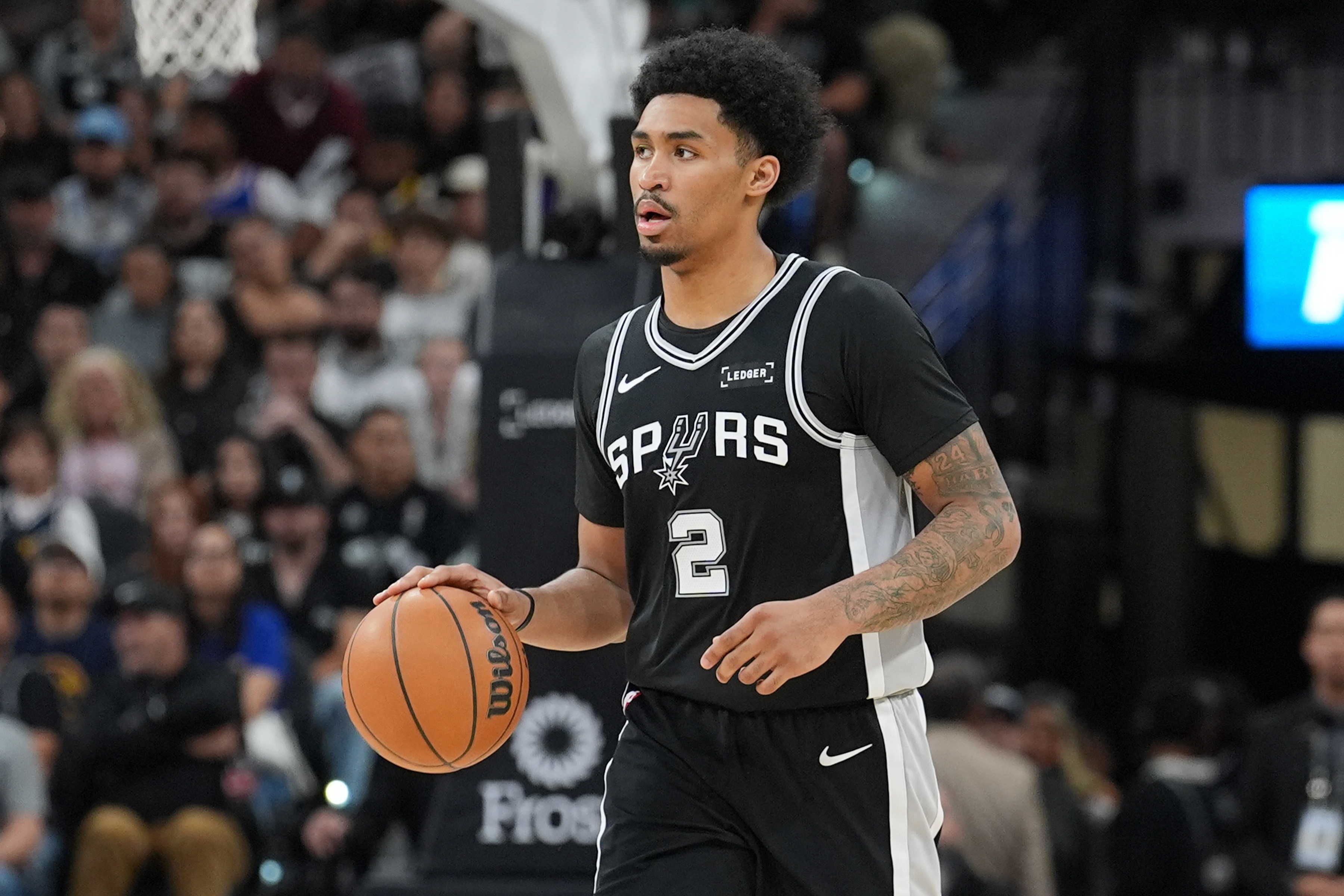 九游游戏中心-米奇：哈珀目前的状态为每日观察 他右腿肌肉挫伤&amp;没有长期隐患